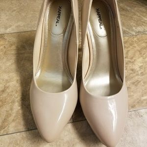 Beige heels